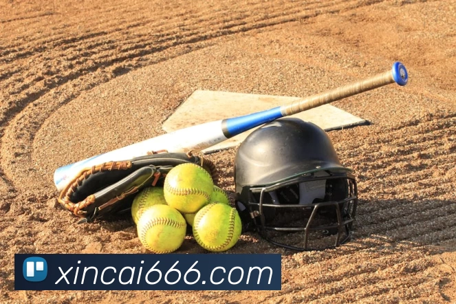 欧冠小组赛积分排名:皇马稳居榜首,曼城与巴黎争夺出线位置影响淘汰赛对阵